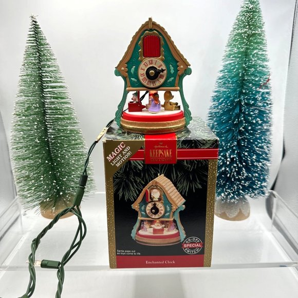 Hallmark Keepsake Ornament Enchanted Clock Magic Light Motion Christmas Holiday - Picture 2 of 12